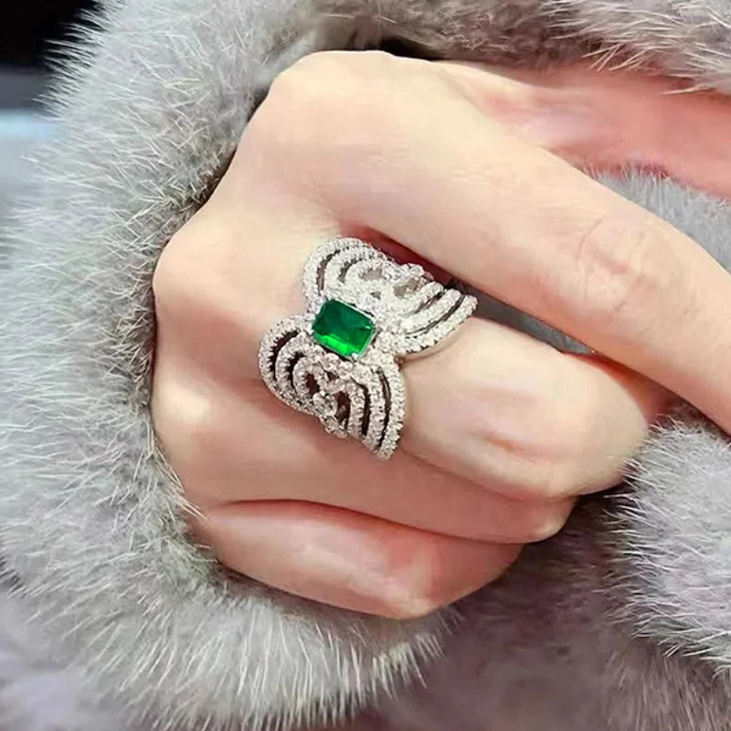 CAOSHI Noble Lady Hyperbole Finger Ring with Bright Green Zirconia Crystal Stone High Quality Jewelry for Anniversary Ceremony