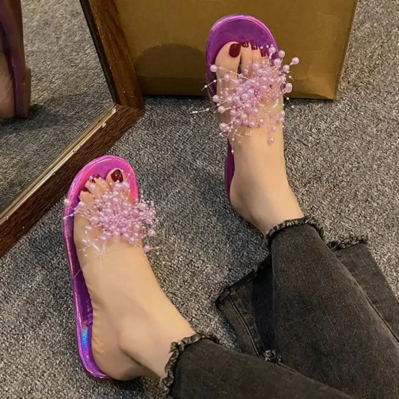 أزياء المرأة الصيف الترفيه النعال تصميم فريد الصنادل خارج عدم الانزلاق الشرائح الوجه بالتخبط الليزر أحذية الملاعب المغطاة غير رسمية الإناث