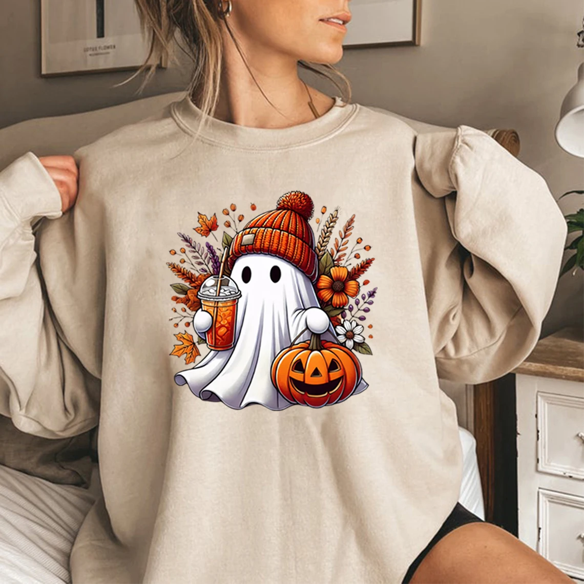 Halloween Cute Ghost Sweatshirt Halloween Pumpkin Spice Sweatshirt Damska bluza z kapturem Spooky Season Sweater Trick or Treat Pullover