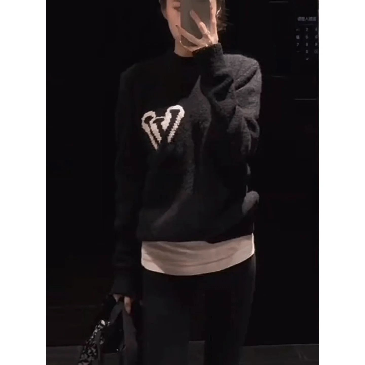 Black sweater [high quality version]