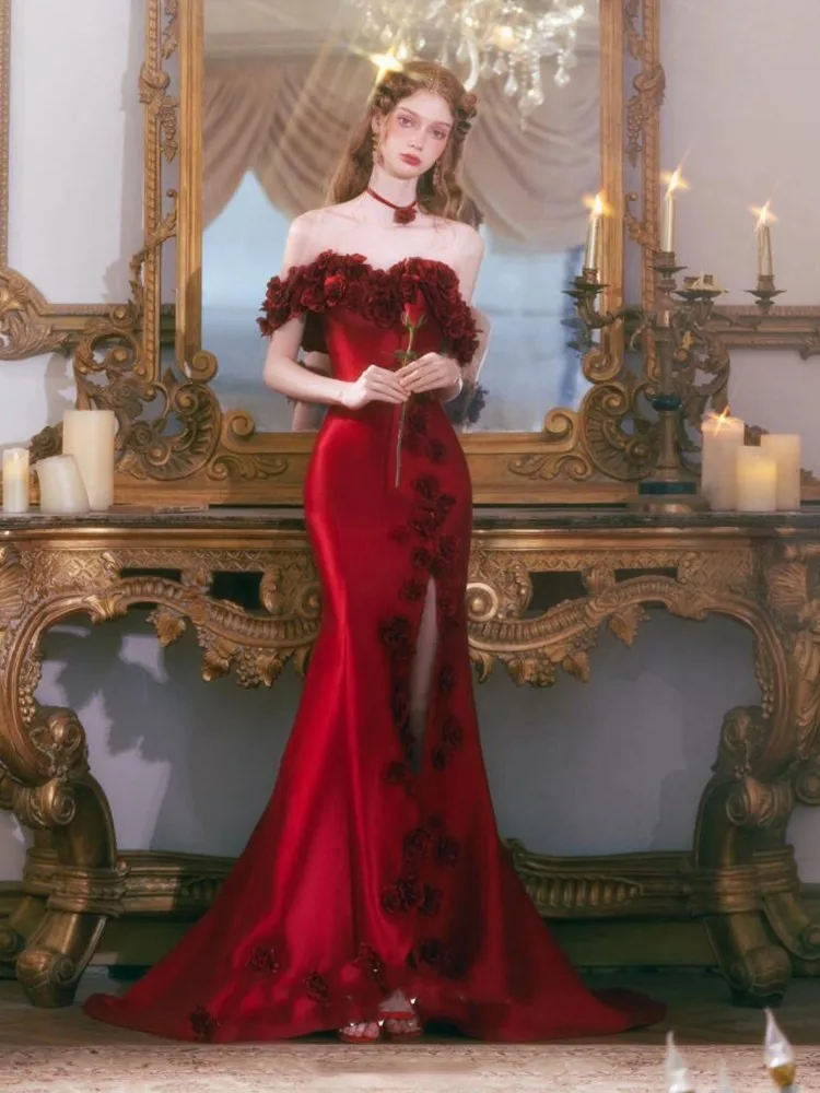 

A new satin light luxury dress with unique red fishtail toasting style
