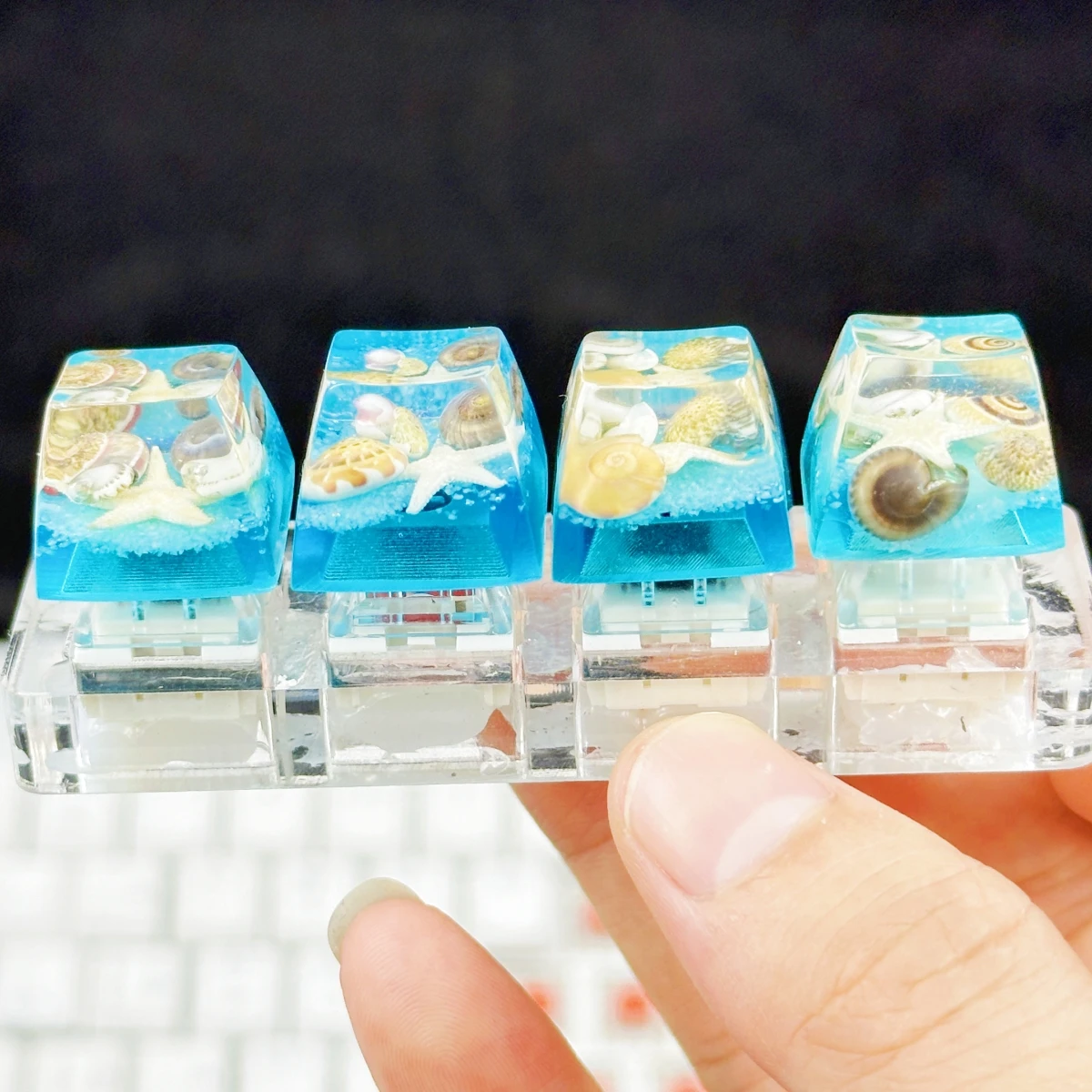 Kk-Cokio Original drip glue high permeable Conch key cap Underwater World Cross axis mechanical keyboard key cap 4PC