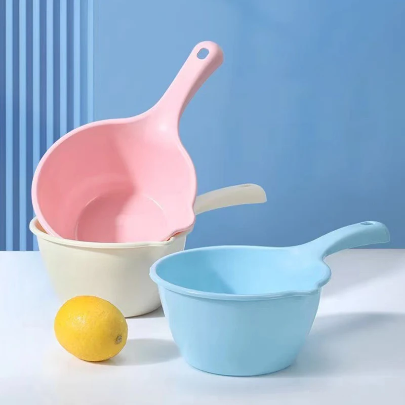 1-Piece Thick Plastic Water Scoop- 1.5L Bathing & Kitchen Ladle Water Dipper ,Multi-Purpose Pouring Jug for Pool/Garden〔YY33〕