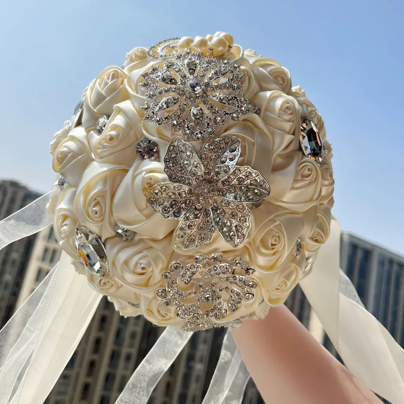 

Crystal pearl hand bouquet bride wedding sky drop simulation bouquet photo studio photo props to give girlfriends senior gifts