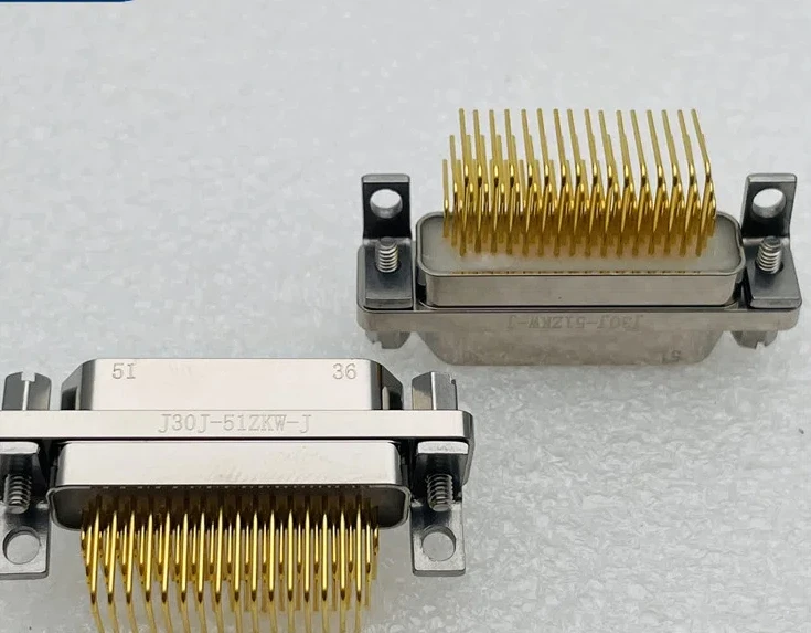 J30J-51ZKW-J J30J-51ZKWP7-J Rectangular Connector Plug, 51 Core Socket, Tight Pin
