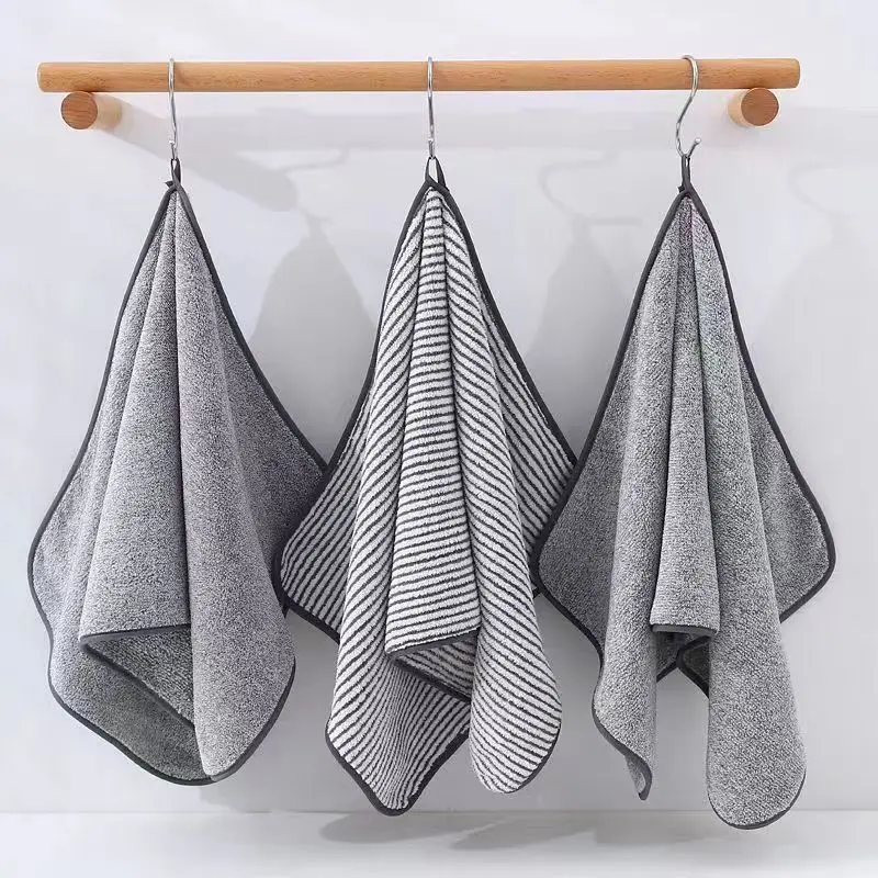 Bamboo charcoal fiber towel absorbs water thickens without shedding hair,and is soft for adults to use as a household face towel