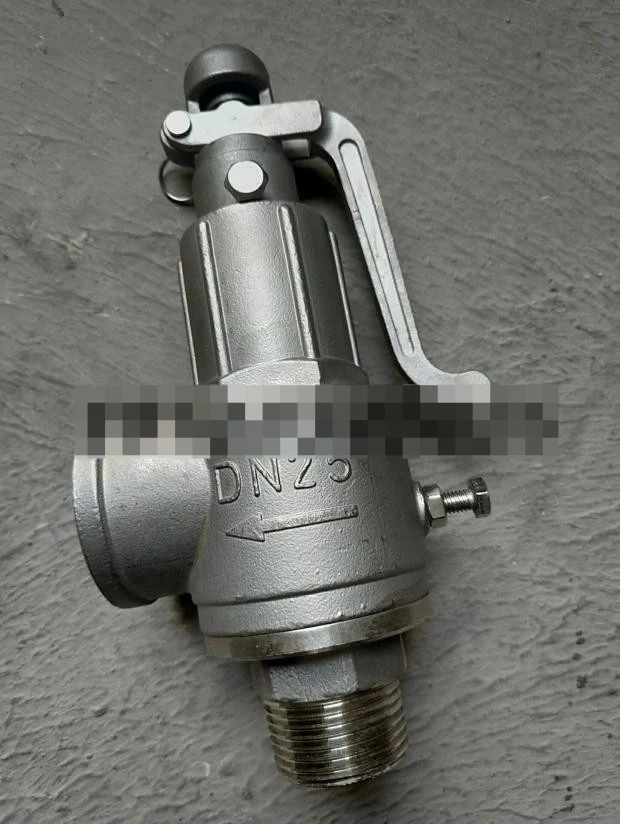 

A28W-16P 304 stainless steel steam spring safety valve with handle DN10 15 20 32 25 40 50