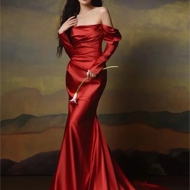 

Toasting with one shoulder new morning gown Fishtail long sleeve satin dress