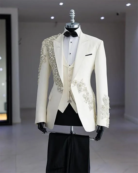 Beige Mens Wedding Tuxedos Heavy Crystal Beading Peaked Lapel Birthday Party Banquet Pants Suits Custom Made 3 Pieces Groom Wear