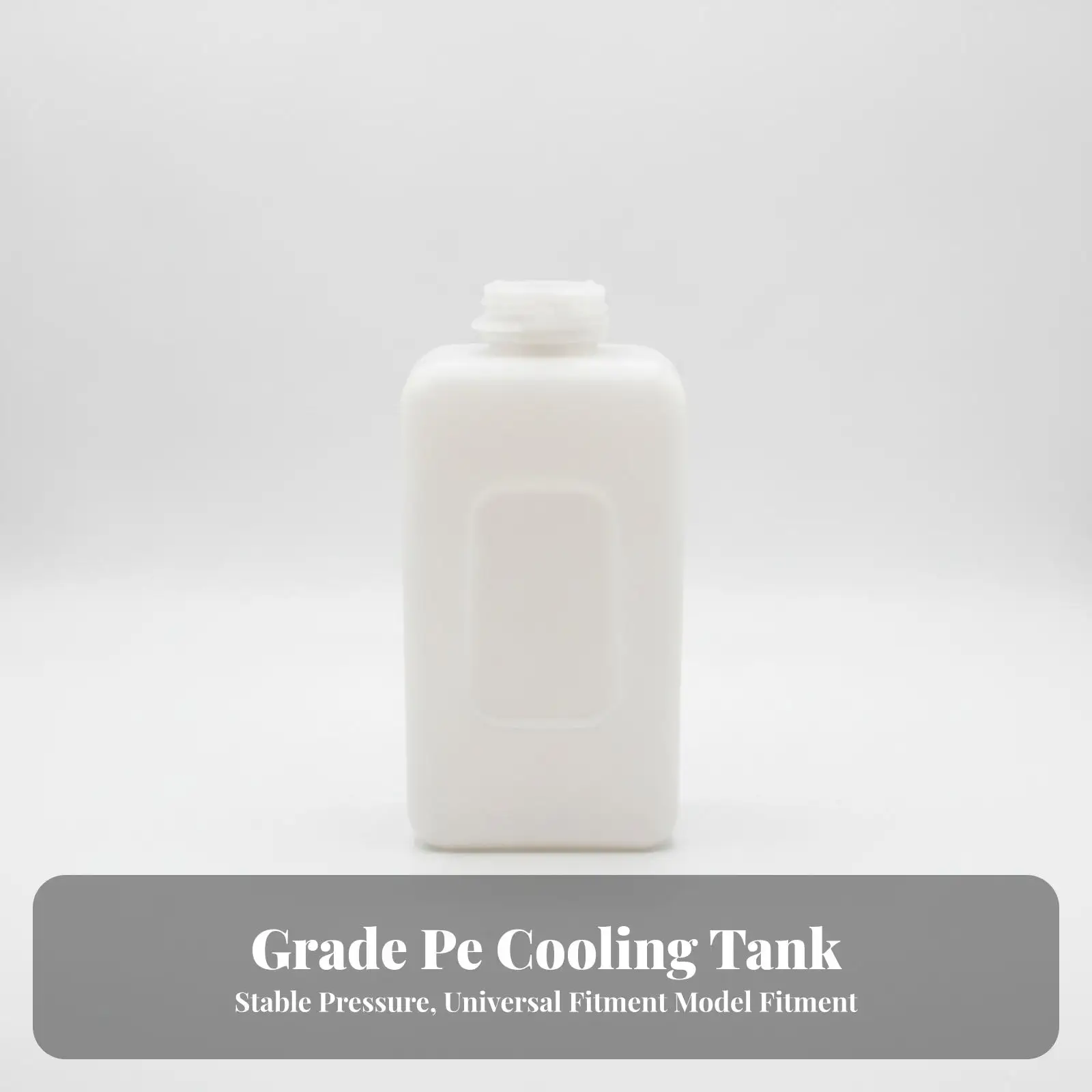 Plastic Coolant Overflow Tank for Excavator 2mm Wall Thickness PE Material 8mm Connection Port Rounded Rectangular Reservoir