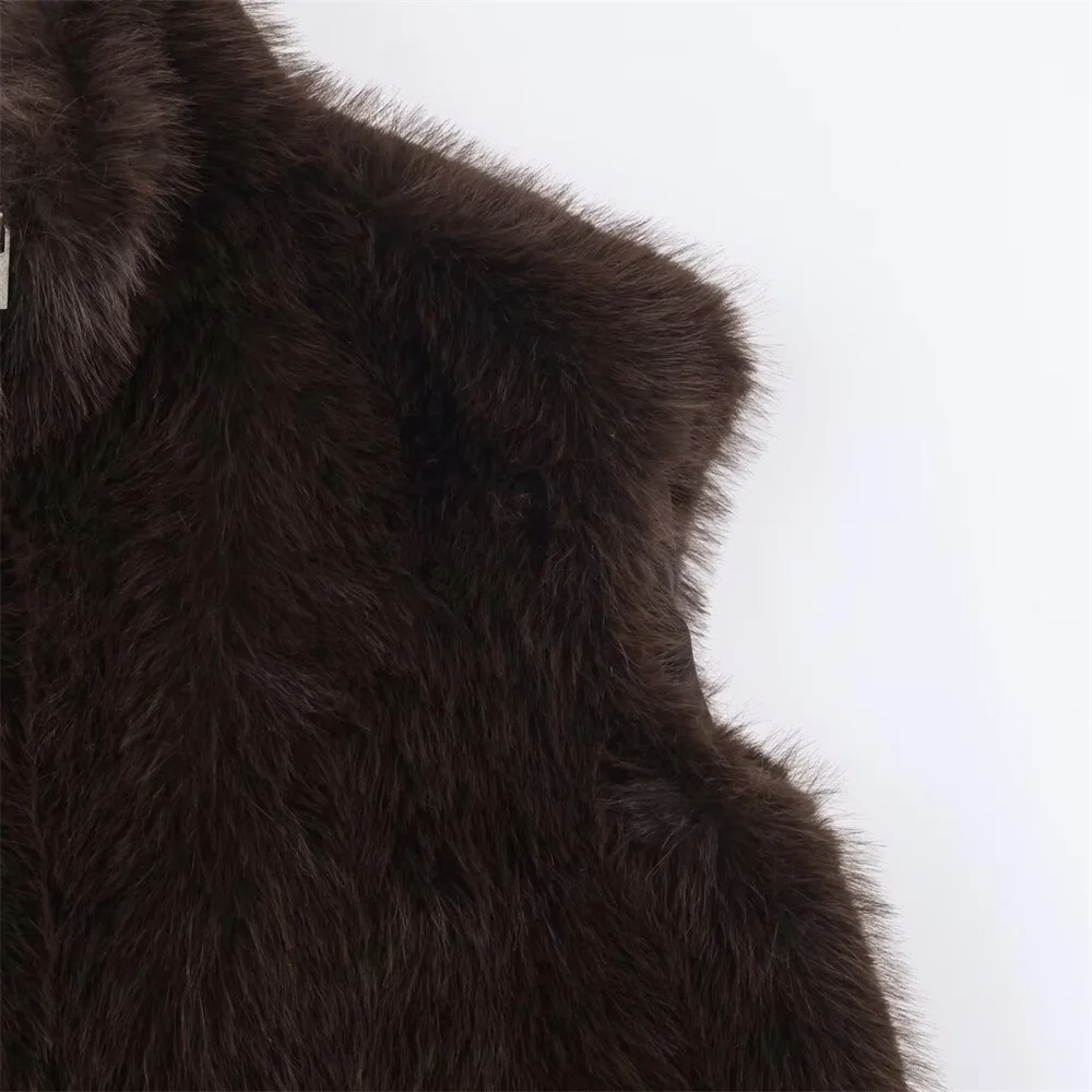 秋冬新作 レディースファッション カジュアル 多彩な着こなしができる シンプルなフェイクファー調ベスト