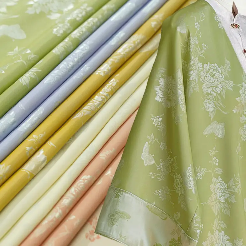 

Имитация ацетатной жаккардовой ткани, шелковистая пионная бабочка по метрам для рубашки, одежды Hanfu Cheongsam, ткань для шитья своими руками, мягкий зеленый цвет