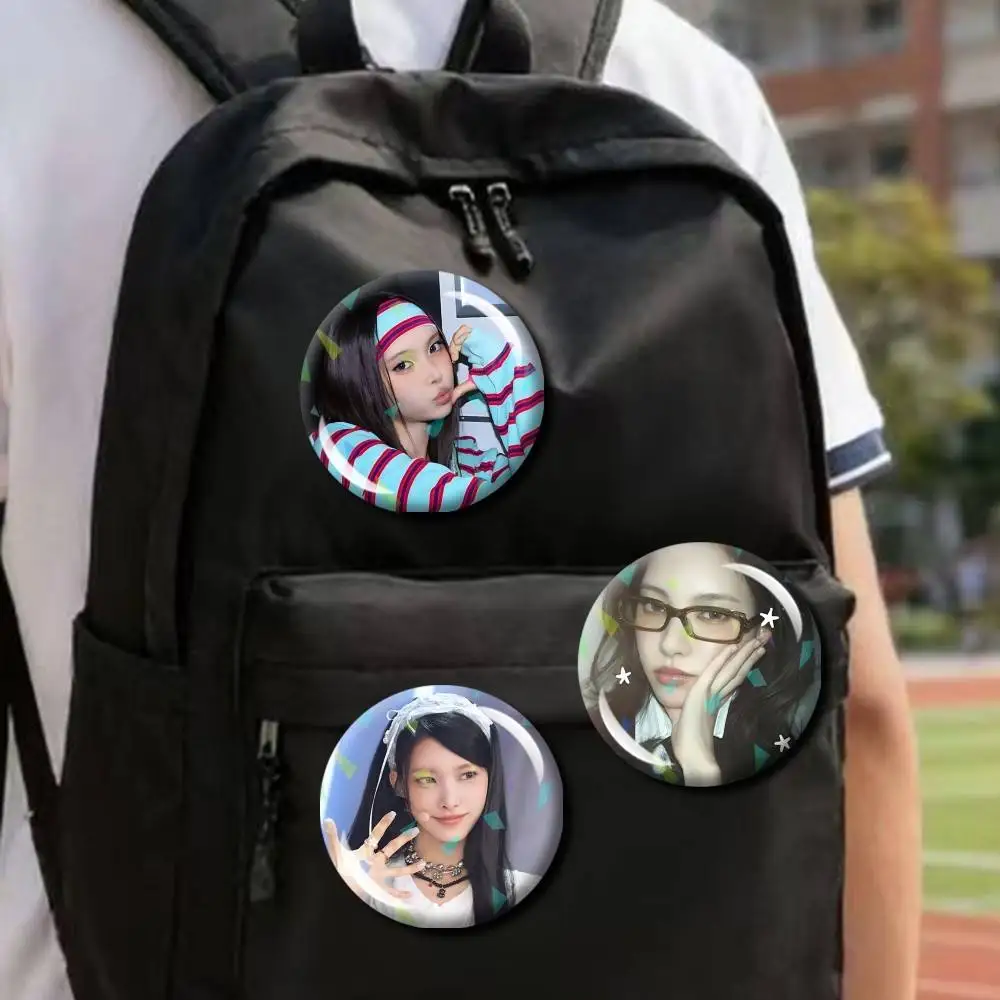 I-ILL Idol K-Yunah Customizable Round Brooch Pins