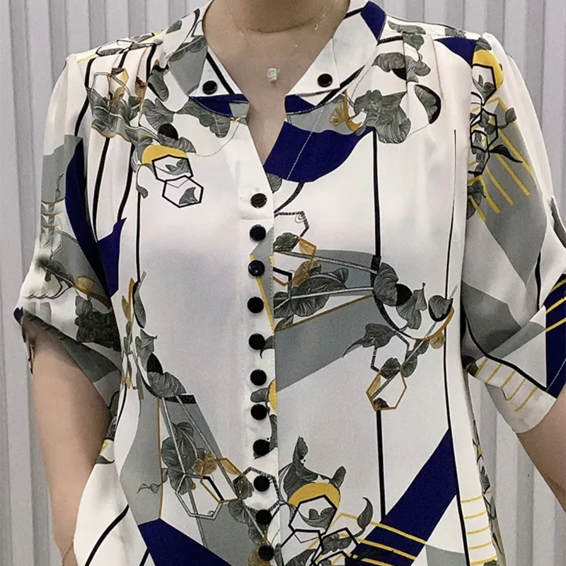 

Summer New V-neck Fashion Three Quarter Shirt Women High Street Casual Elegant Button Pullovers Loose Printing Ventilate Tops