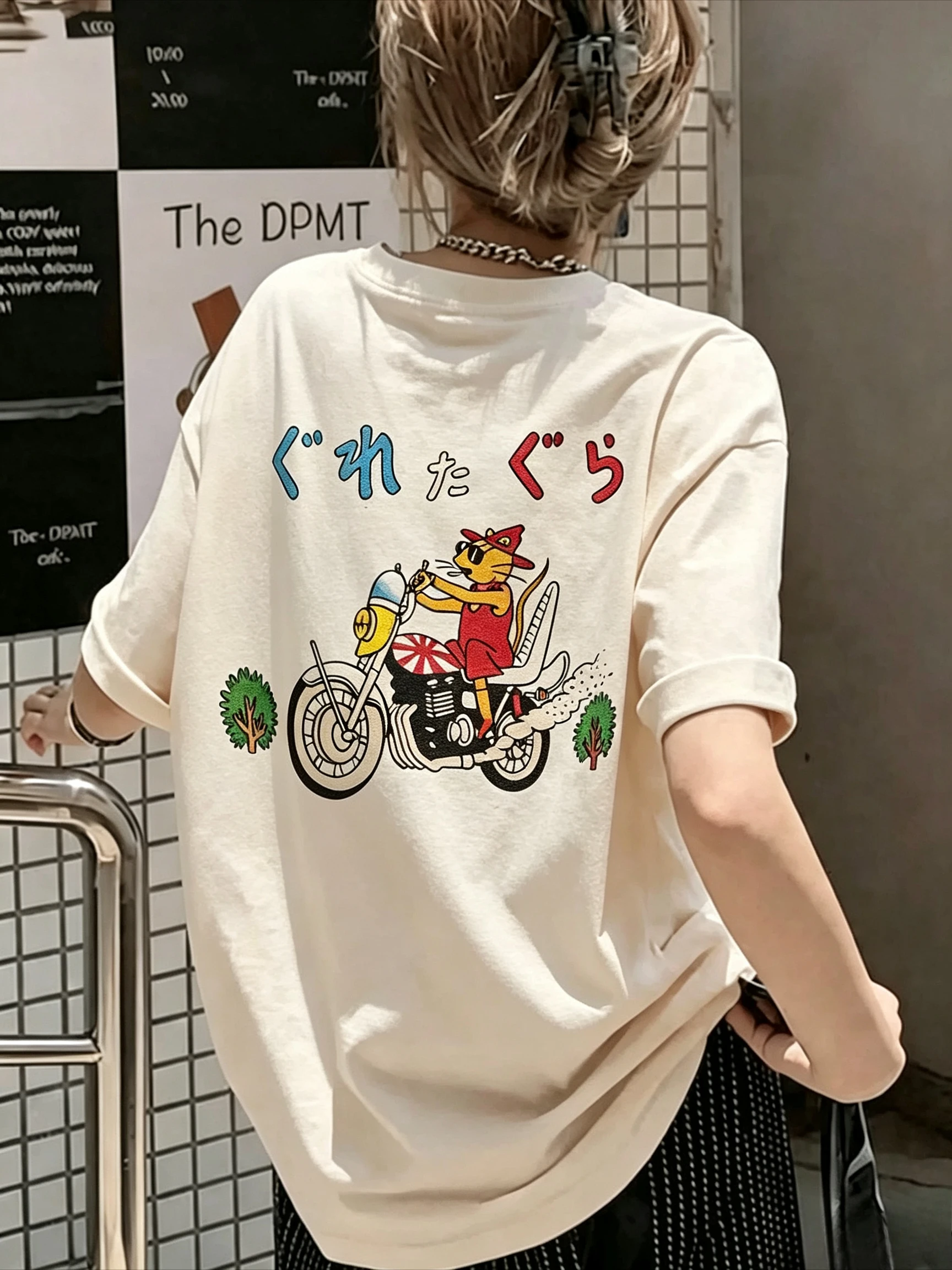 2026 Women Oversized T Shirt Japanese Cartoon Cat Riding Motorcycle Back Print Tees Harajuku Y2k Streetwear Casual Tops Unisex