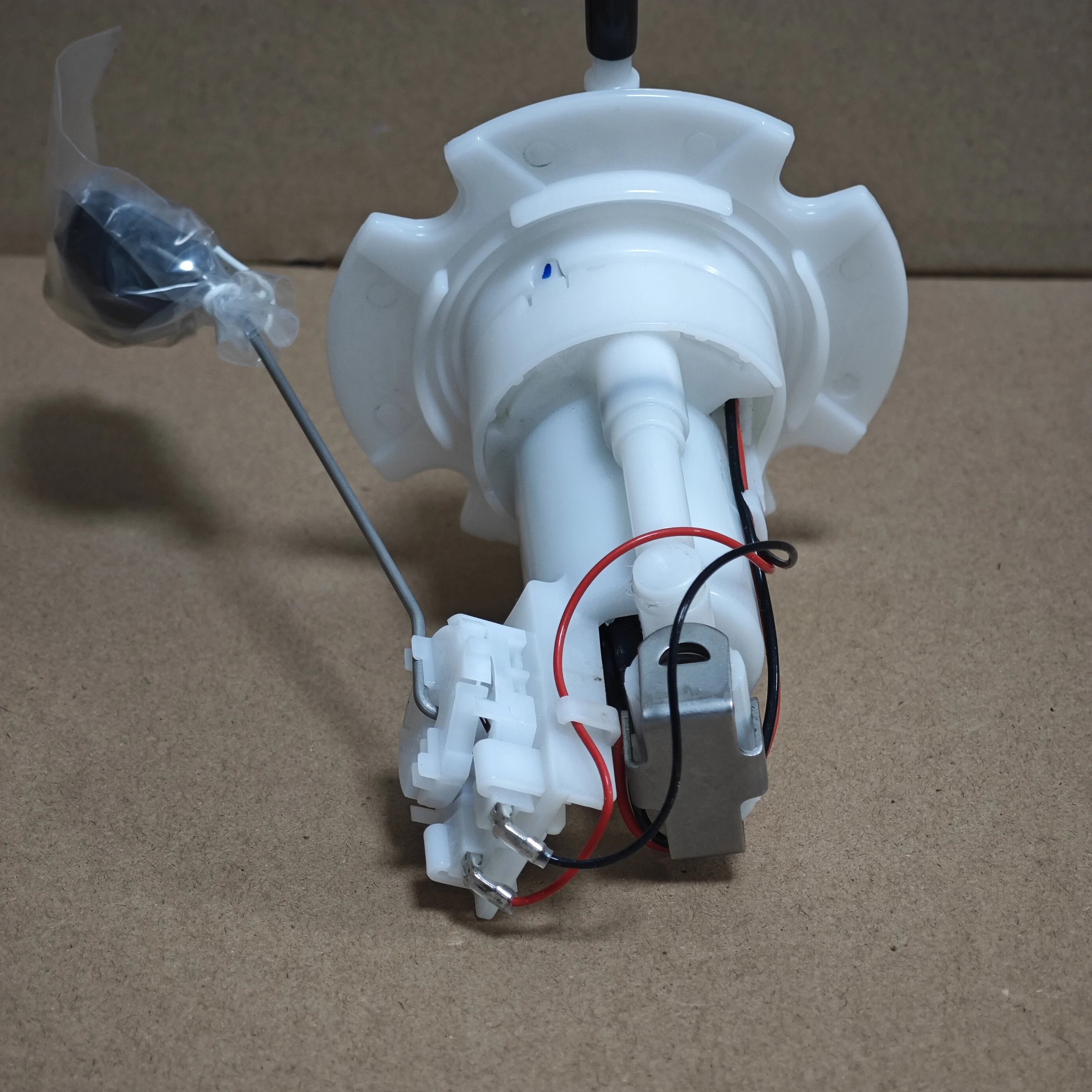 ZONG Motorcycle Fuel Pump Assembly For Honda CG 150 Titan 2009  16700KVS601 16700-KVS-601