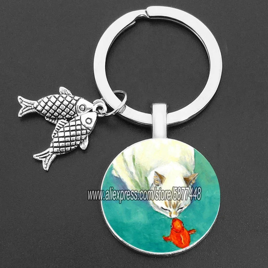 Naughty Cat and Fish Glass Pendent Keychain Cute Cat Who Wants To Eat Fish Key Rings for Women and Cute Girl