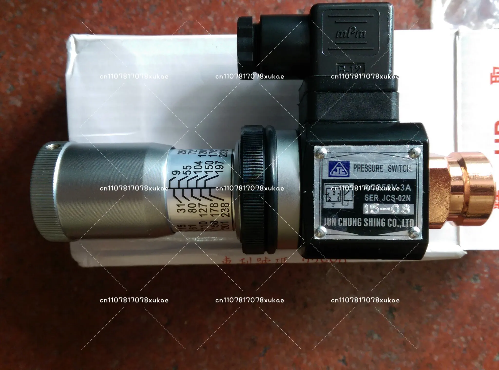 

JCS-02H Реле давления SER JCS-02N Реле переключателя давления гидравлической давления AC250V-3A