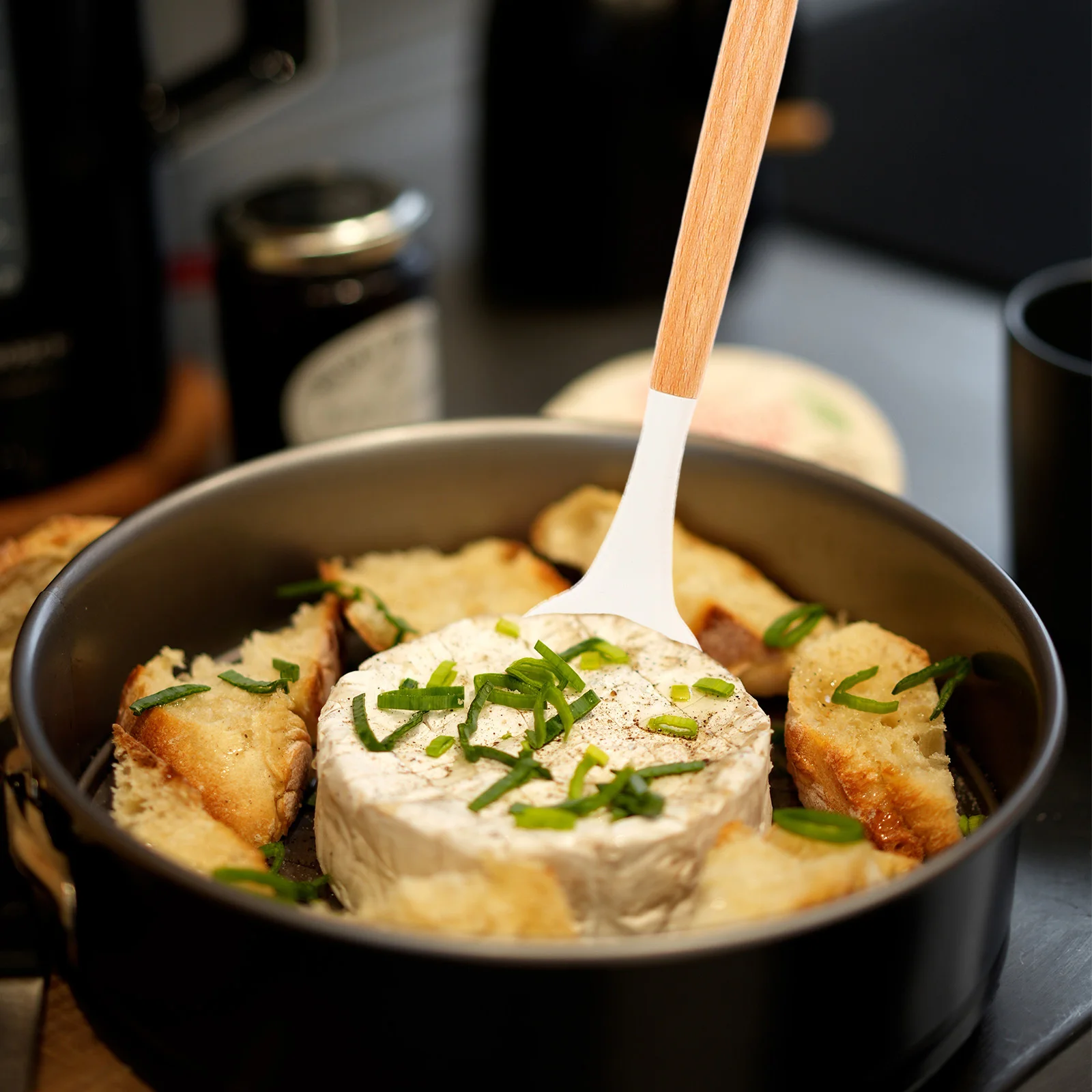 

2Pcs Cooking Silicone Spatulas Wood Handle Nonstick Kitchen Utensils for Batter Stirring Scraping Silicon Spatula