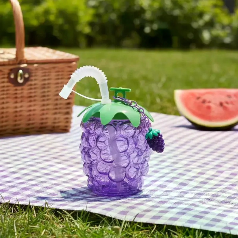 Summer Grape Shaped Plastic Water Bottle With Straw Cute Portable Fruit Design Cup Summer Beach Pool Party Straw Drinking Cups