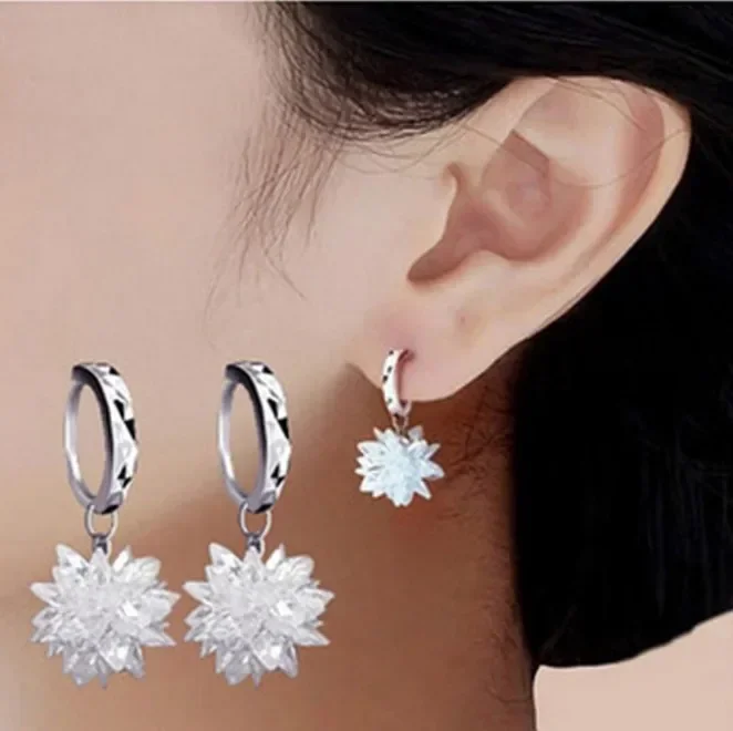 925 silver needle Flower Carved Earrings Female Crystal from Austrian Simple Temperament Wild Anti-allergic