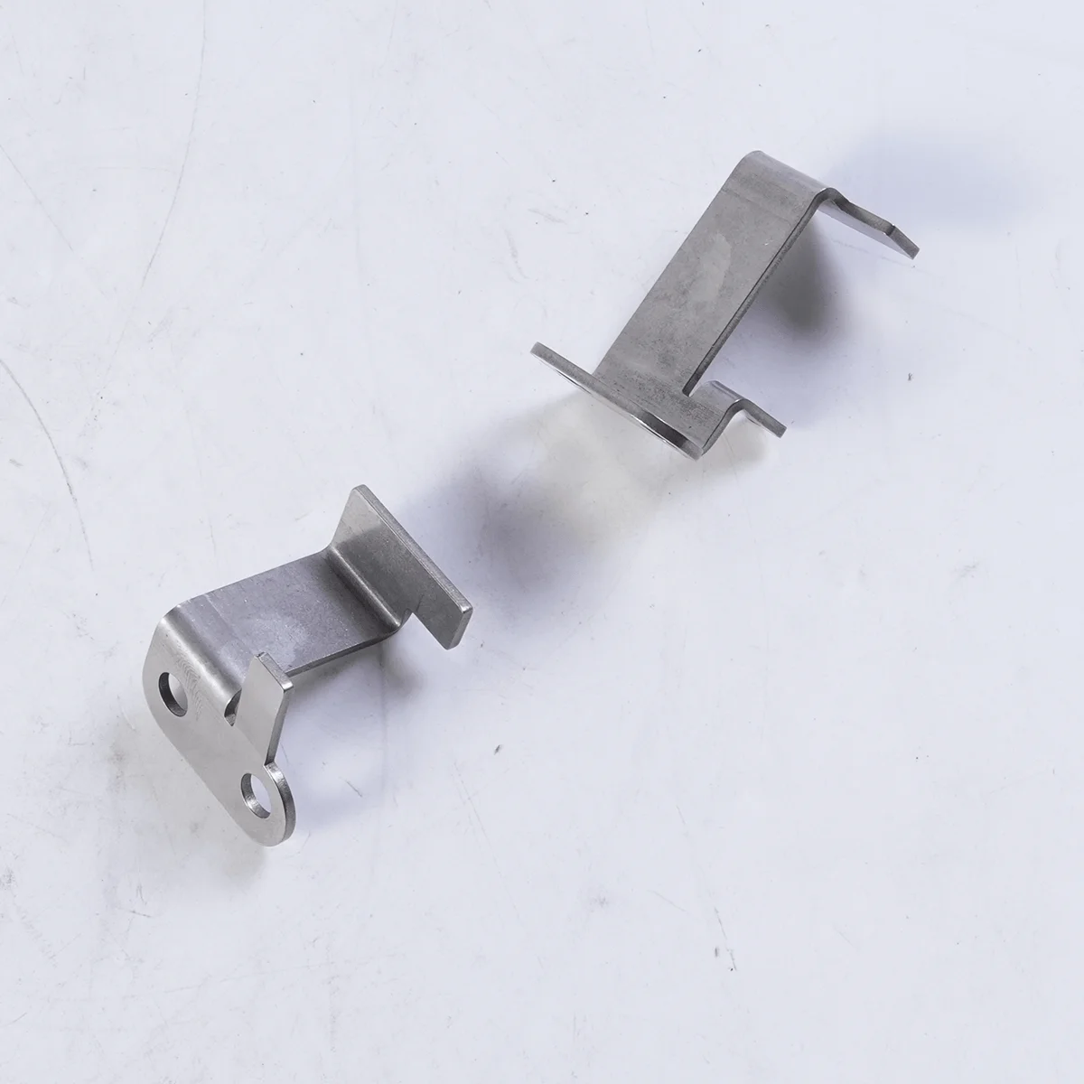 2Pcs Repair Fixing Bracket Kit Stainless Steel Actuator Group Manifold 059129086 for VAG 2.7 3.0 TDI Common Rail Engines 2006-14