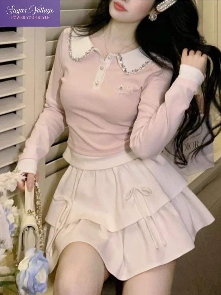 

Винтажный комплект Y2K из двух предметов: женский облегающий топ с отложным воротником и стразами + юбка с высокой талией. Корейский стиль, элегантный и шикарный наряд.