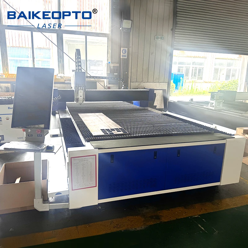 آلة القطع بالليزر ذات منصة واحدة Baikeopto 3000W 3015 للصفائح المعدنية