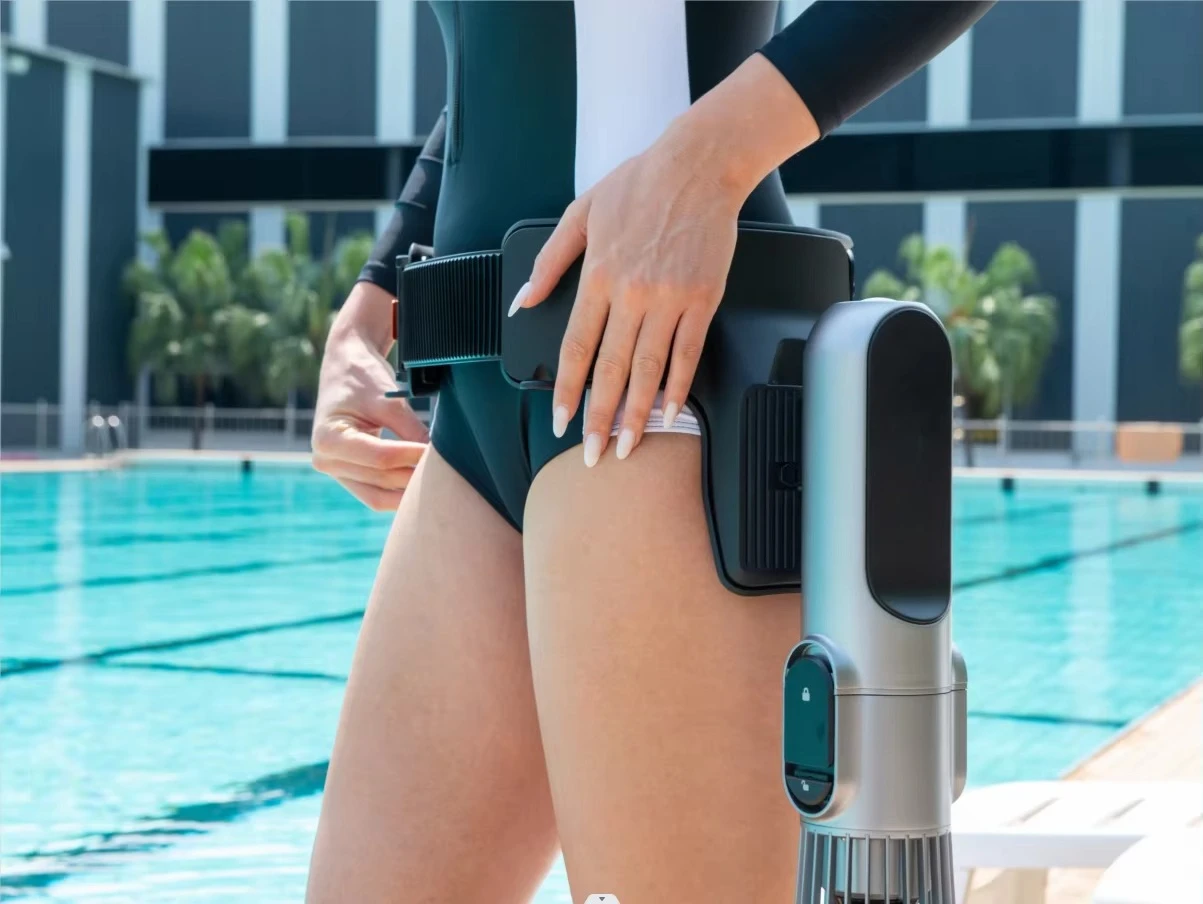 Lightweight Underwater Scooter 30m Deep 60-minute Playtime for Underwater Adventures