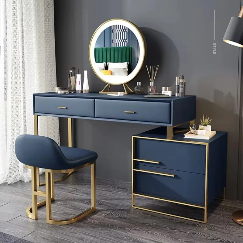 Hot Sale Nordic Bedroom Light Luxury  Modern High-End Simple  Princess  Makeup  Table  Small Family Web  Celebrity Dresser