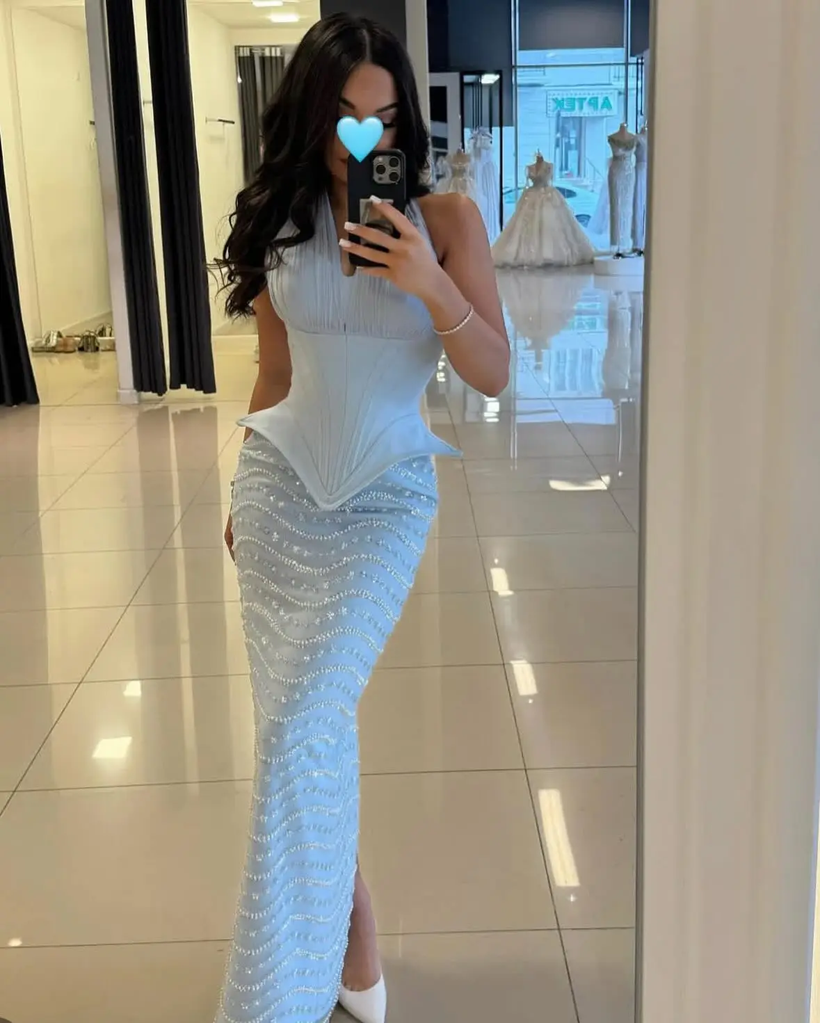 Meetlove الرسن الأزرق الشيفون الديكور كريستال فاخر عارية الذراعين خلف سبليت غمد فساتين حفلة موسيقية أنيقة للنساء حسب الطلب