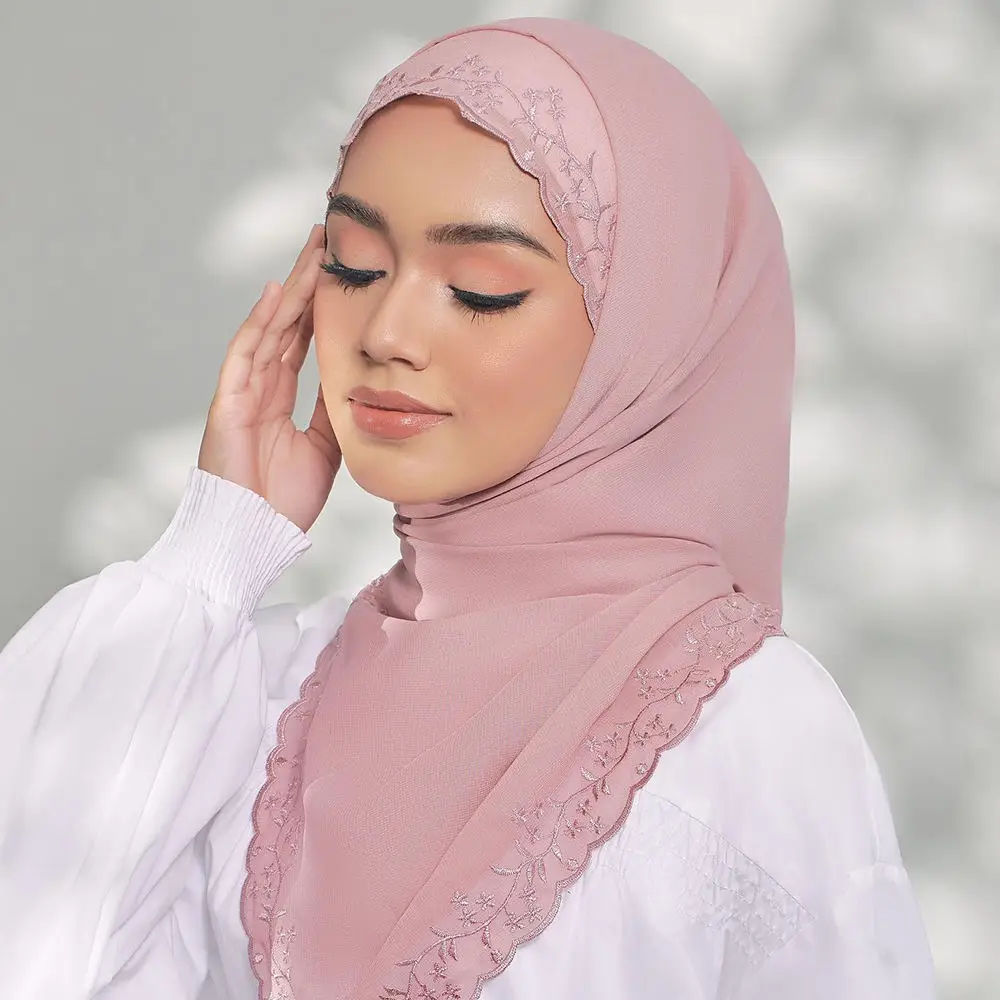 

2022 High Quality Malaysia Women Islamic Shawls Muslim Hijabs Headscarf Bawal Tudung Embroidery Edge Scarf Chiffon Hijab