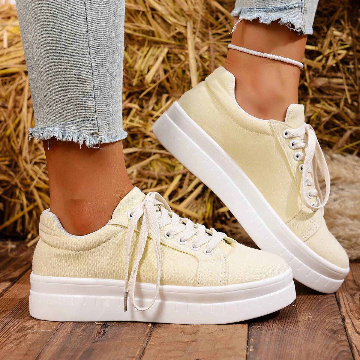 

Women's Autumn Platform Sneakers Chunky Sole Lace-Up Comfortable Casual Shoes Wide Width Round Toe European and American Style