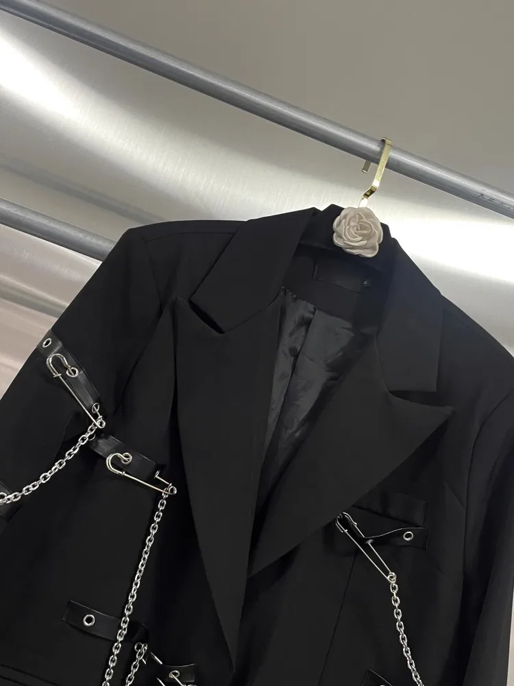 Modeketen Pin Ontwerp Vrouwen Blazers Zwart Jasje Loose Fit Klassieke Schouder Gewatteerde Jas Revers Herfst Banket Bovenkleding