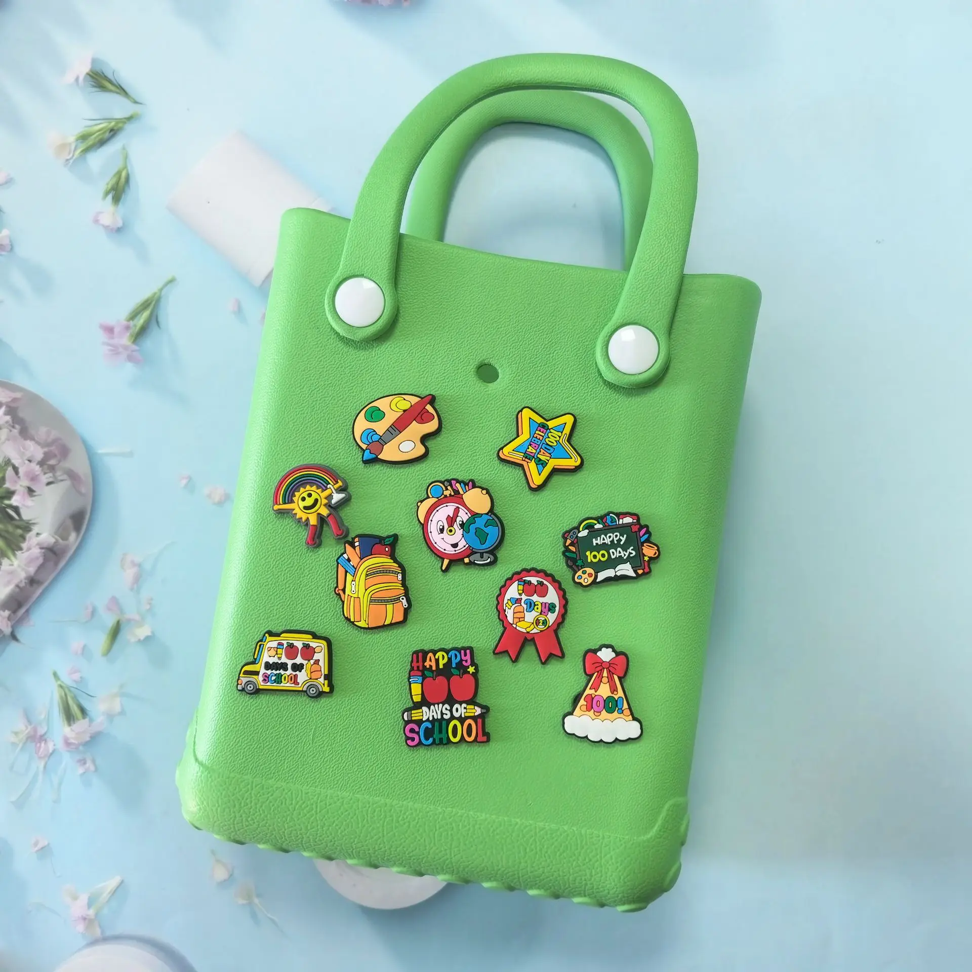 Back to school Cartoon Shoe Charms per Croc accessori zoccoli Bogg Bag Bubble Slides sandali decorazione per scarpe Fit Boys Girls Gift