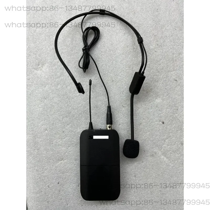 Wireless Microphone BLX4/PGA31 One to One Microphone