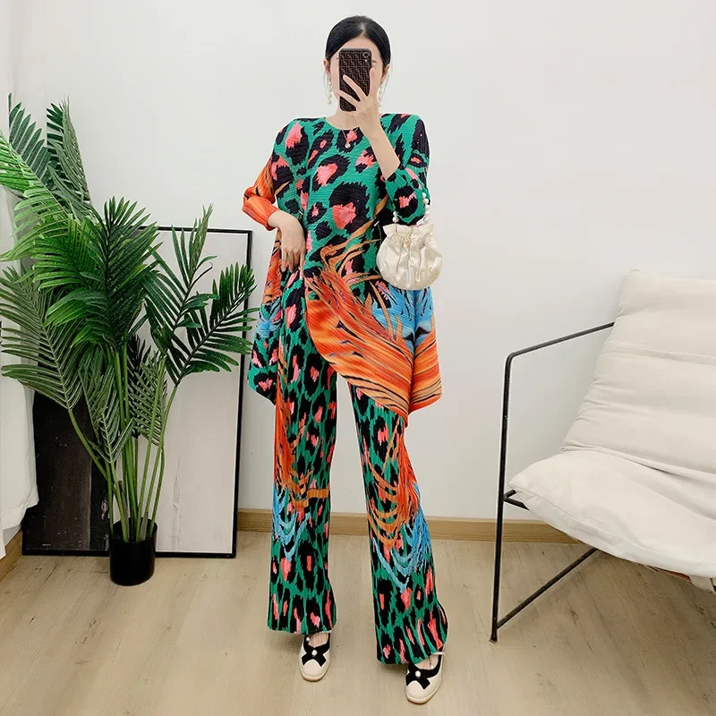 

Miyake Pleated Suit Women's New Fashion Design Spring of 2023 Color Blocking Straight Leg Pants Two Piece Set Of Foreign Style