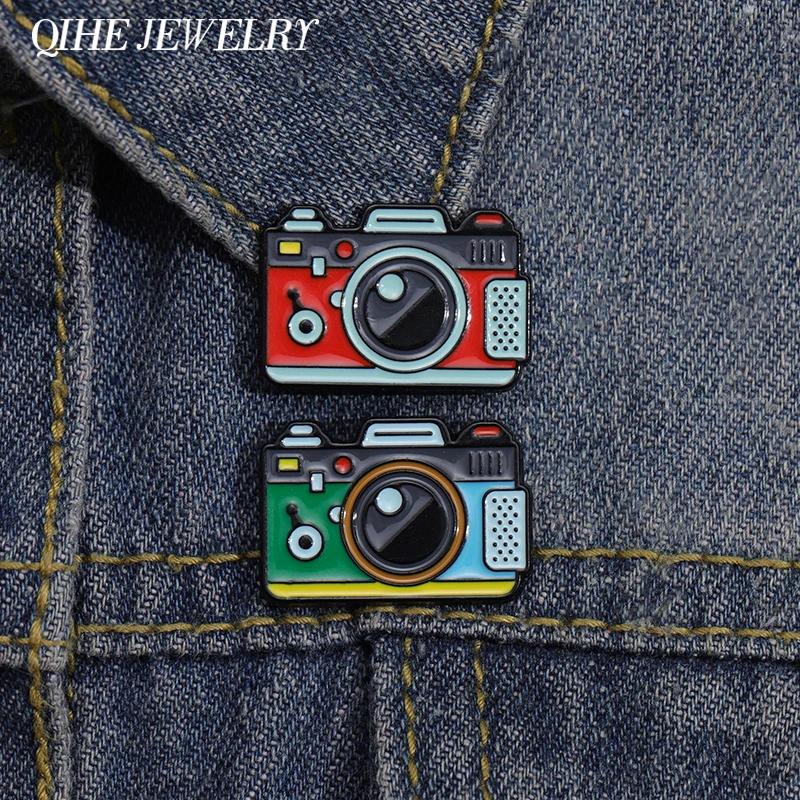 Funny Retro Camera Enamel Pin Cartoon Lapel Recording Badge Jewelry Gift Kid Personalized Photo Color Brooch Outdoor Friends