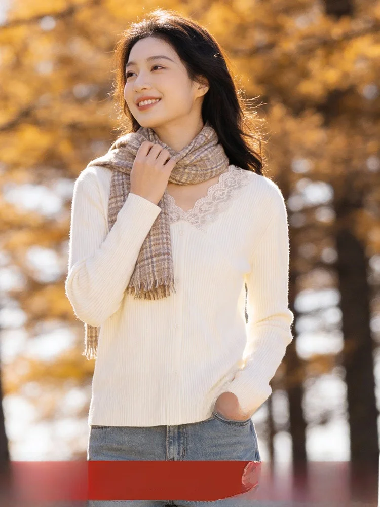 

Slimming Lace V-Neck Knitwear Sweater Women's Inner Wear Spring 2026 New Style Korean Style Loose Fit Long Sleeve Winter