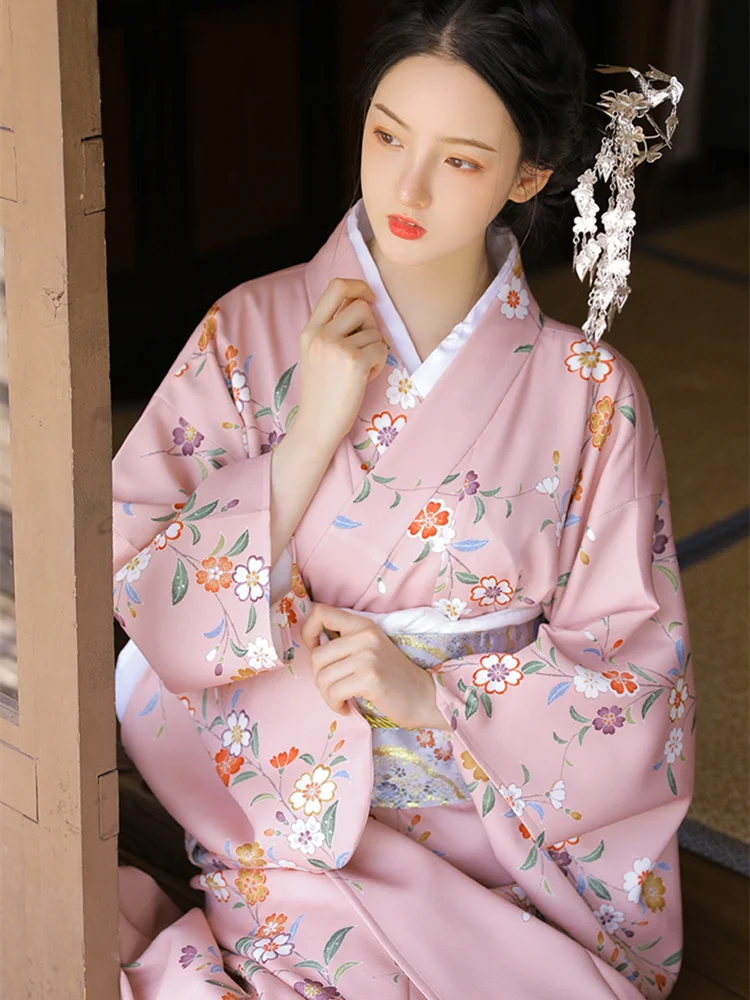 Japonia styl damska długa sukienka tradycyjne Kimono różowy kolor kwieciste wydruki formalne Yukata ubrania Cosplay fotografia sukienka