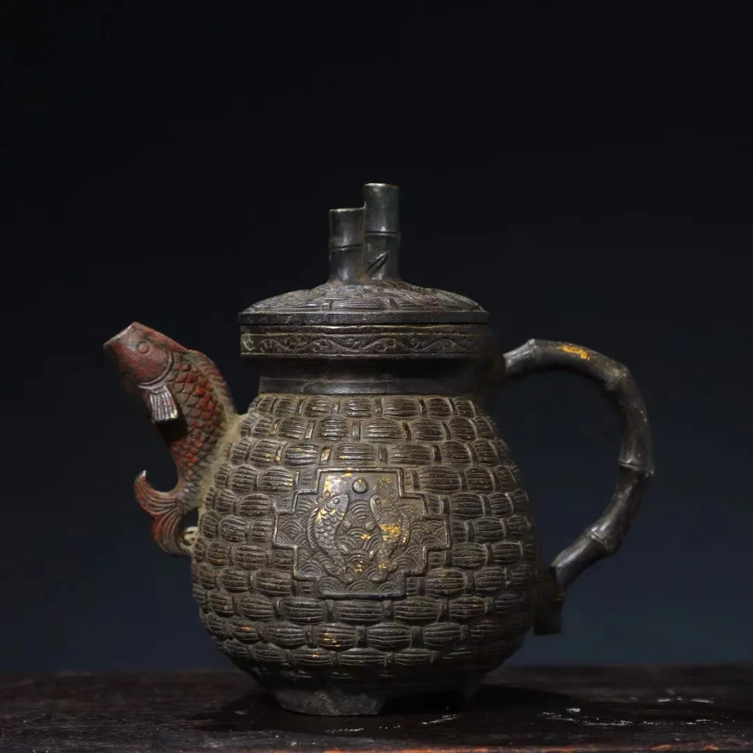 

Old Qing Dyansty copper Old copper hand-made teapot,Fish swim in the water,Decoration,collection &Adornment,Free shipping