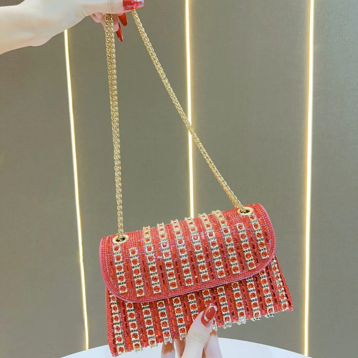 

Luxury Rhinestone Evening Clutch Women’s Crystal Purse Designer Shoulder Bag Shiny Sparkling Handbag Elegant Fashion Party Tote