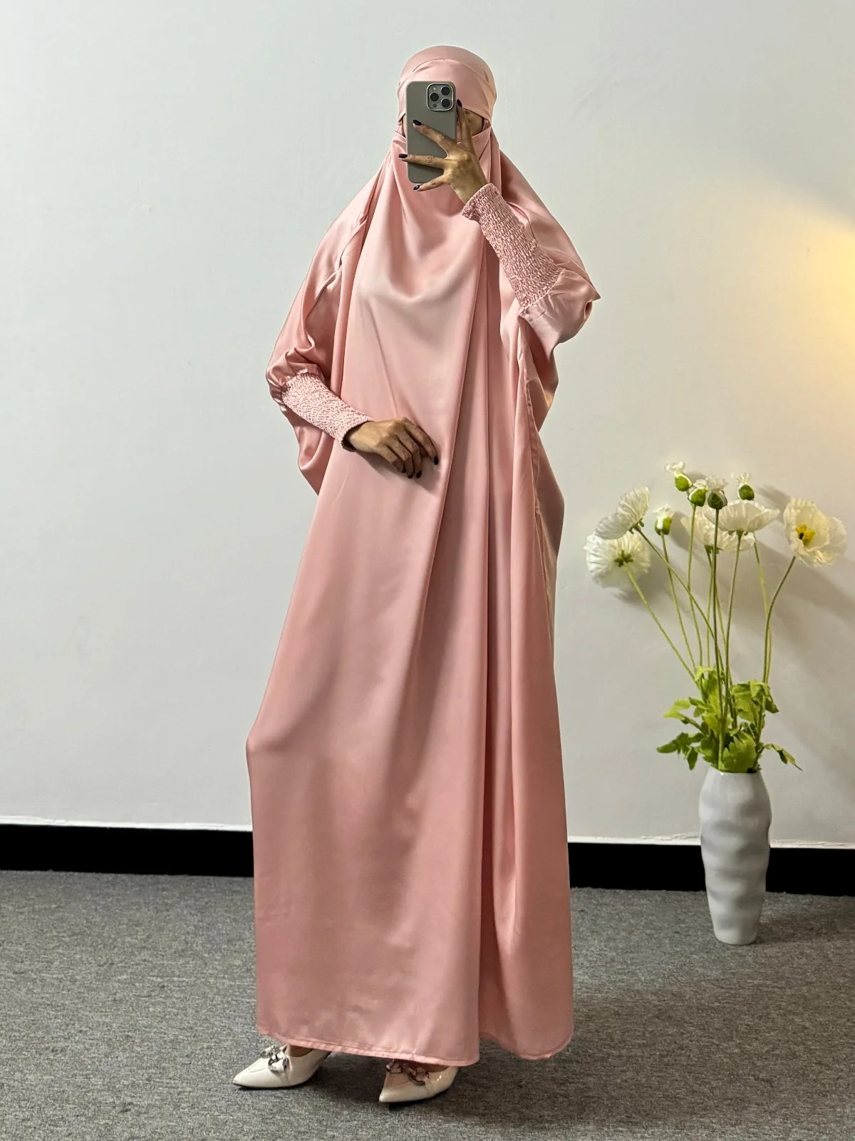 女性のためのイスラム教徒の祈りのドレス,ジルバブ,カフタン,スモッキングスリーブ付きのアバヤ,ラマダン,ドバイ,イスラムの服