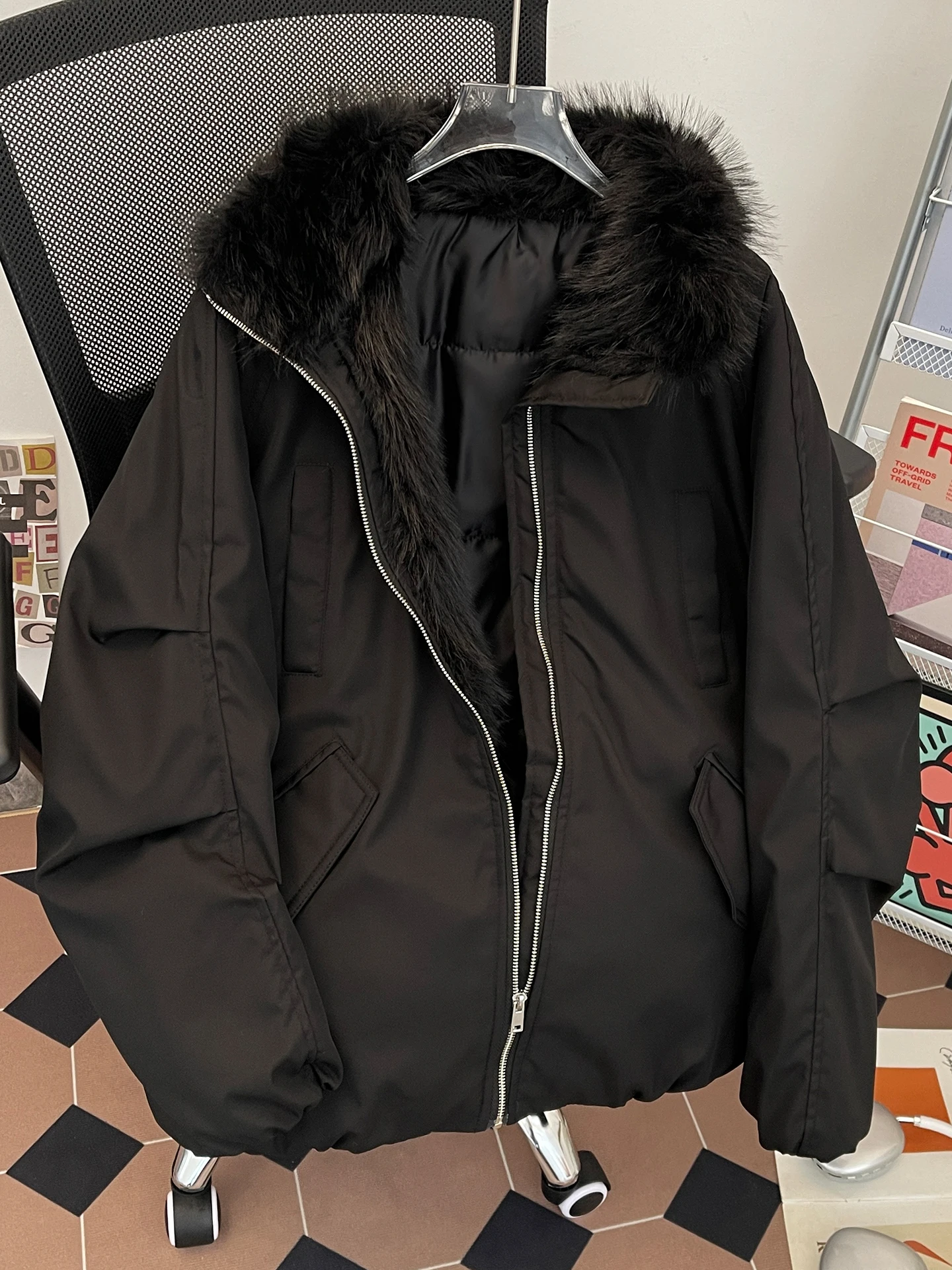 

Men's Winter Thiened Cotton Jaet Coat with Fur Collar Spor Loose Fit Warmth American Sle Retro Cool Brand