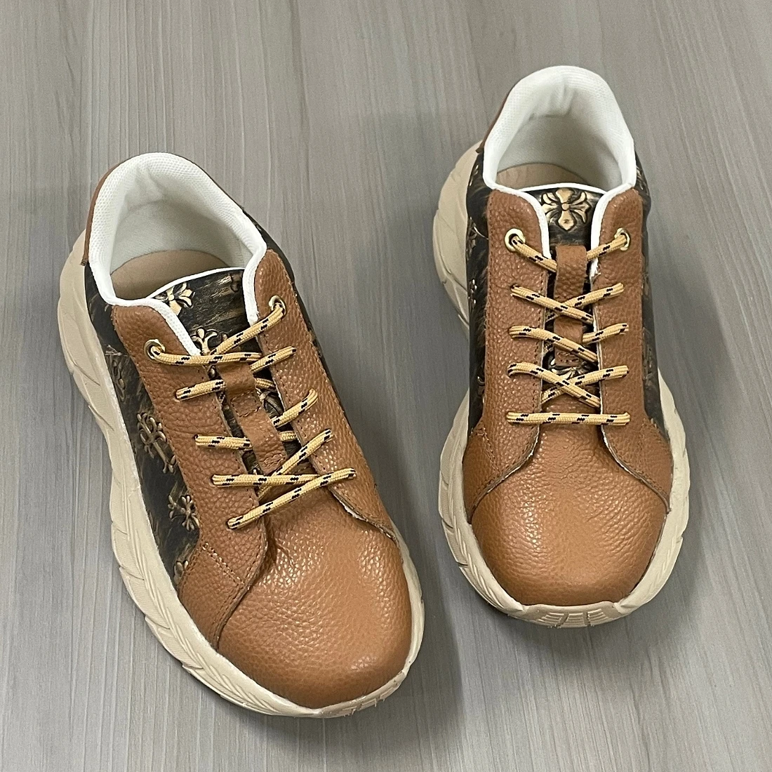 

Новинка Xingliupi: Женские повседневные кроссовки из натуральной кожи высокого качества, модные и популярные, с уникальным дизайном