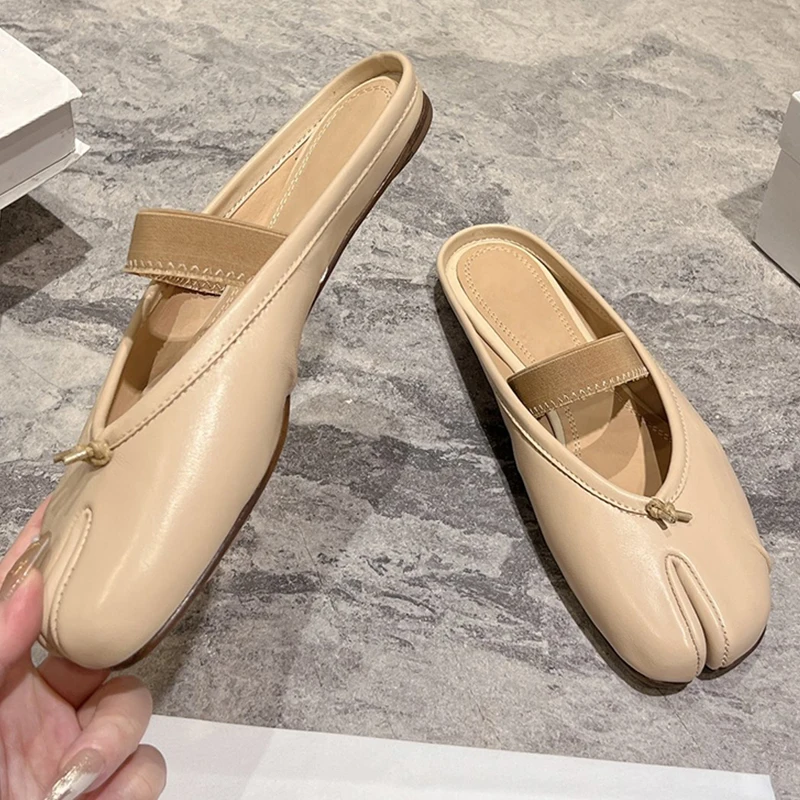 Split Toe Tabi Shoe Girls Pleated Leather Comfortable Spring Summer All Match Female Outdoor Slides Fashion Elastic Strap Mules