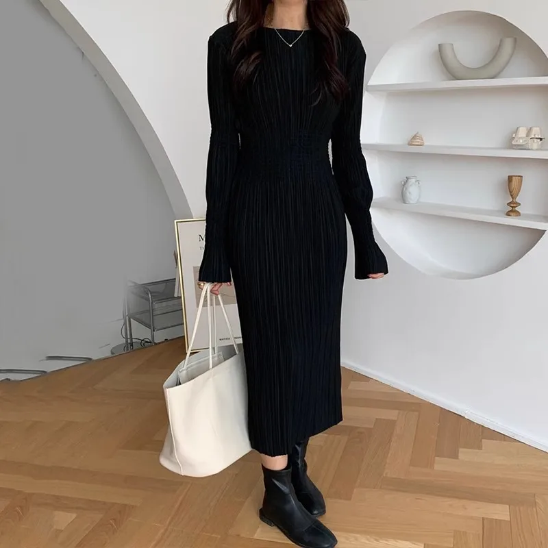 Korean High-End Women\'S Autumn Retro Simple Round Neck Pleated Design With Elastic Waist Bag And Hip Long Sleeved Dress