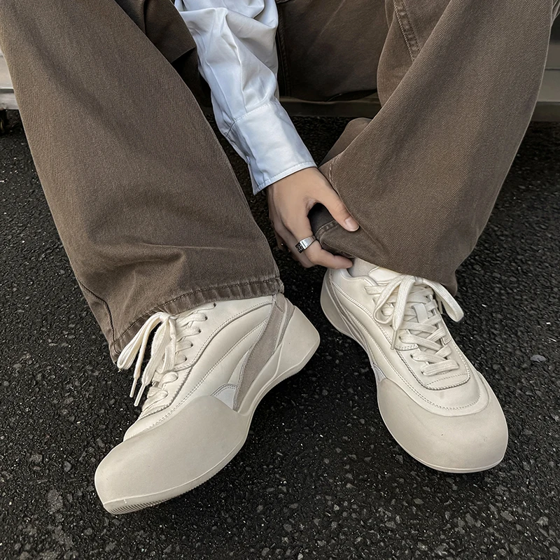 

Men Fashion Retro Light Luxury Snake Patterned German Training Shoes Niche Design Comfortable Casual Sports Board Shoes
