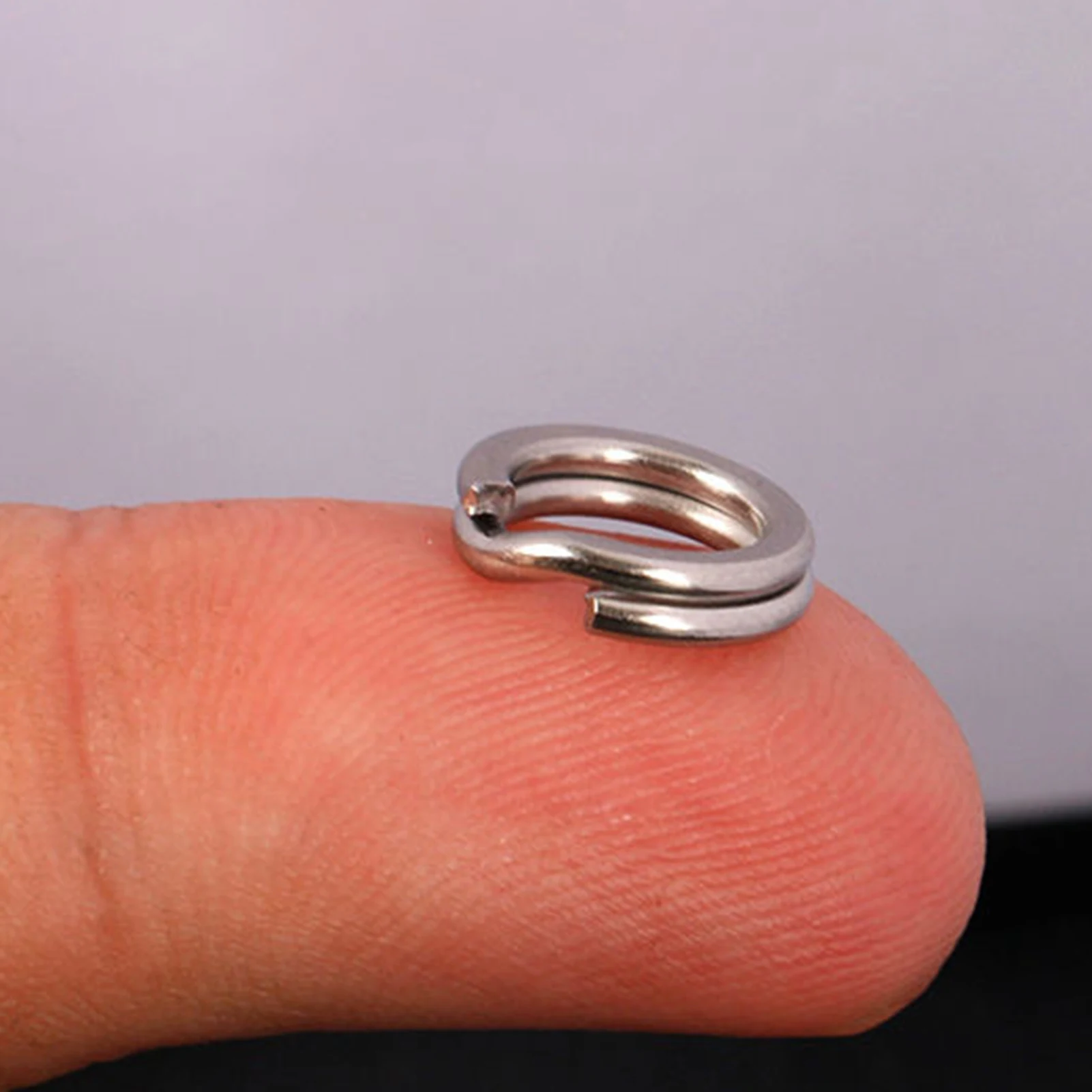 Wytrzymałe kółka łącznikowe ze stali nierdzewnej o podwójnej wytrzymałości do połowów w wodach słodkich i słonych.