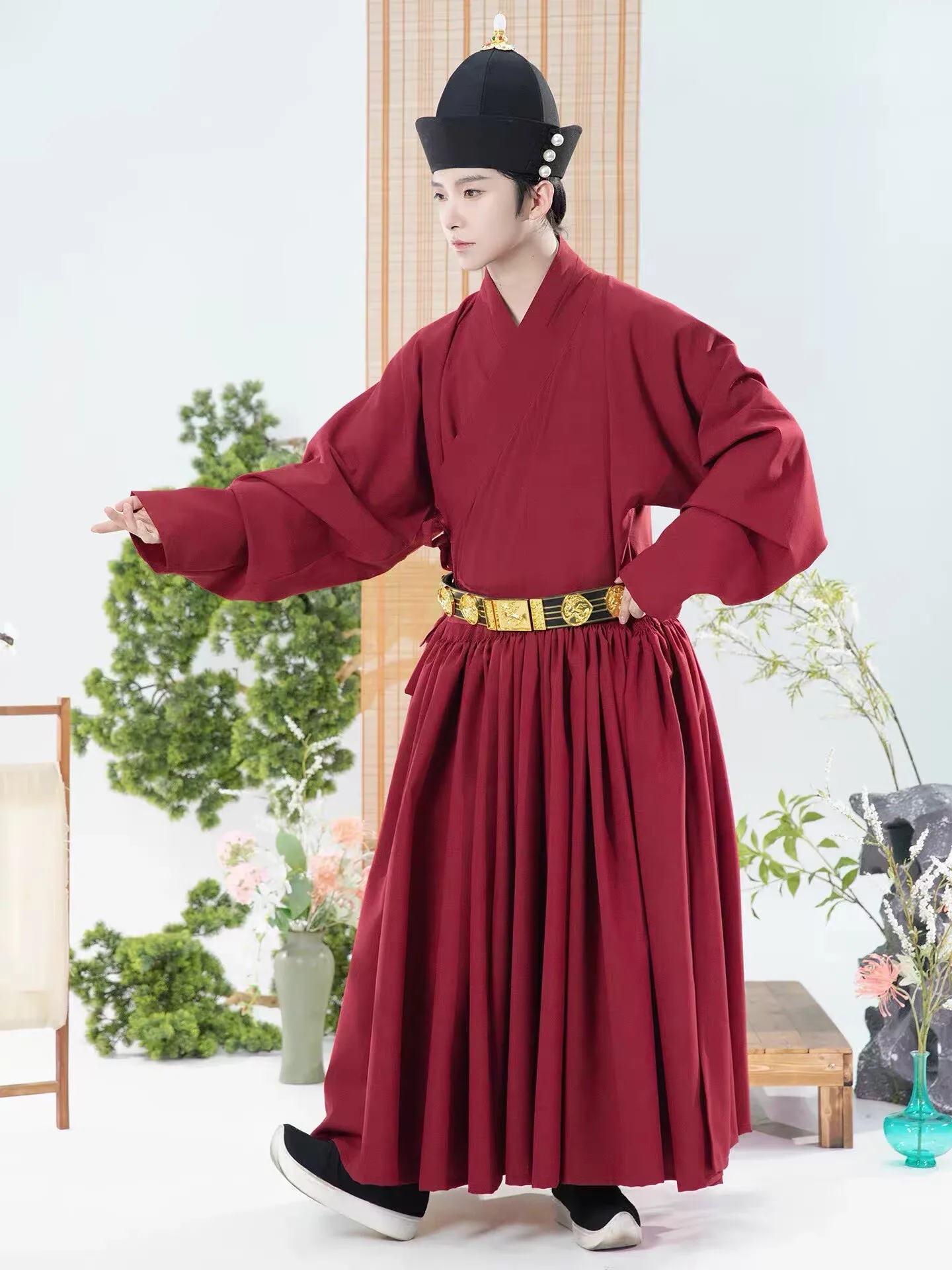 Vintage Chinese Ming Style Hanfu For Men Solid Color Oblique Placket Linen‑Like Inner Robe 9m Pleated Skirt Historical Reenactme